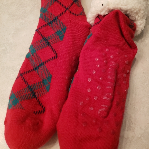 Very pretty, soft, red plaid Old Navy slipper socks with fleece lining. New. - Picture 2 of 4